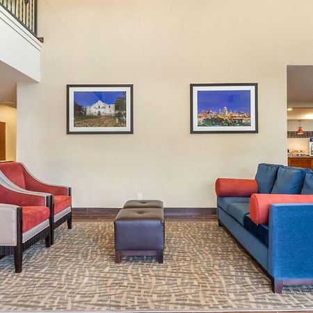 Comfort Suites San Antonio Airport North Екстериор снимка
