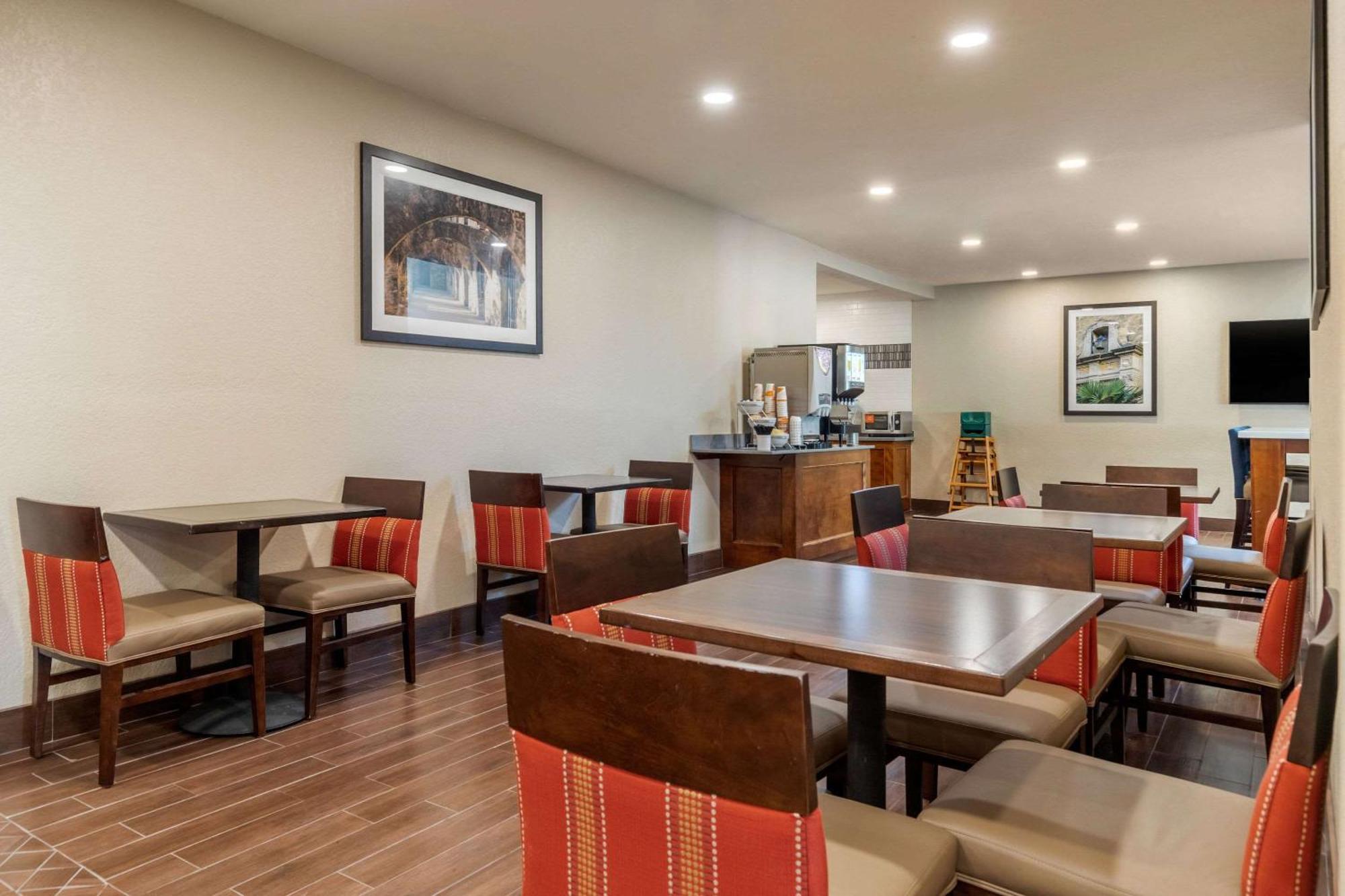 Comfort Suites San Antonio Airport North Екстериор снимка