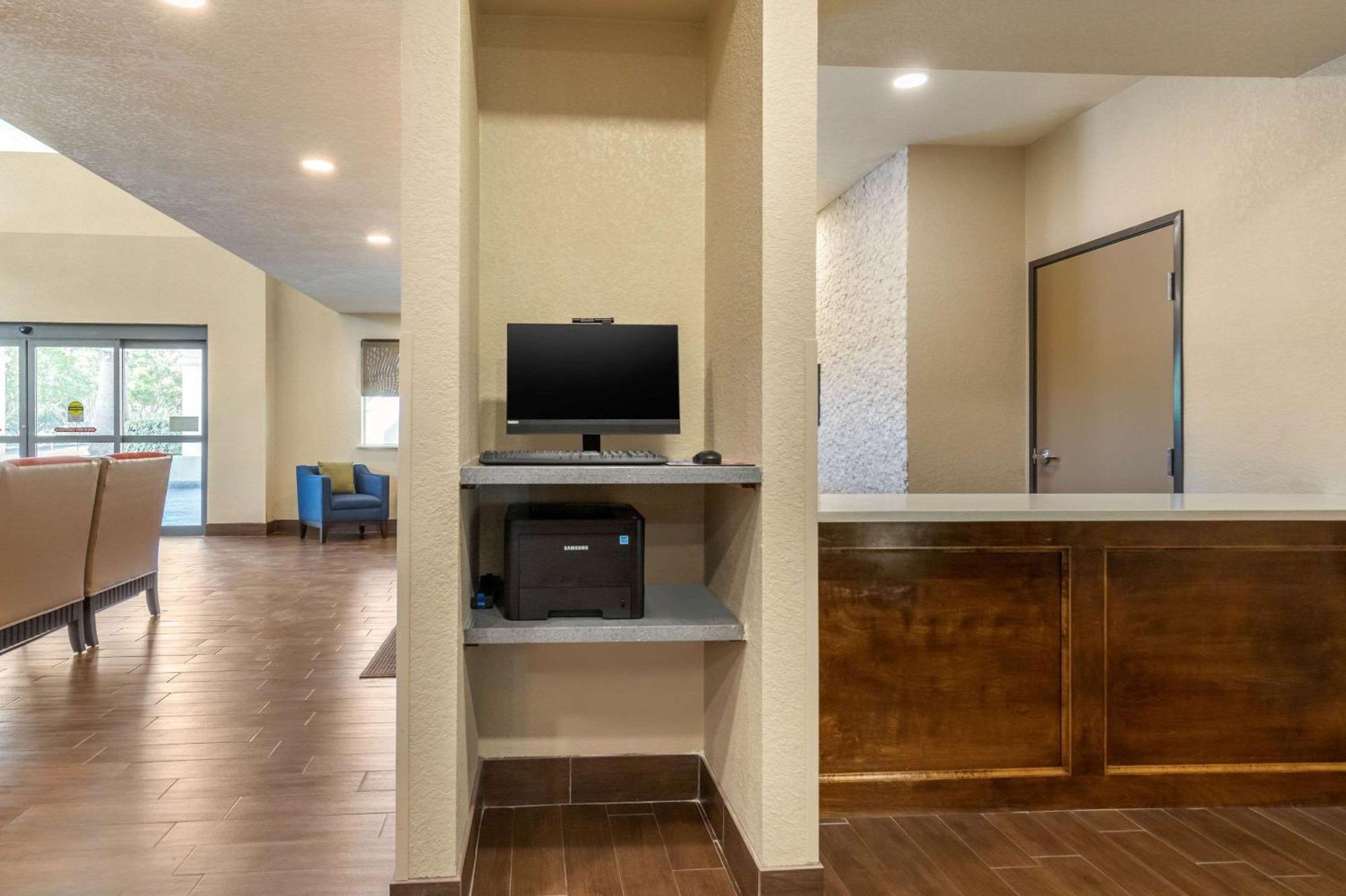 Comfort Suites San Antonio Airport North Екстериор снимка